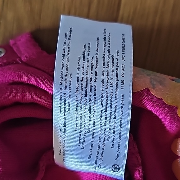 Carter's Baby Girls Size 18 Months Bundle of Qty 3 Fall Winter One-Piece Outfits - Picture 11 of 11